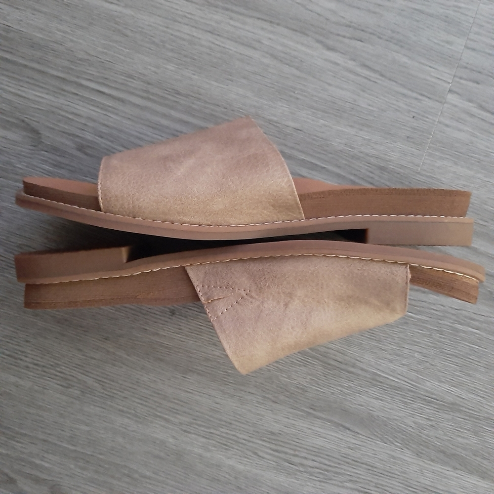 YELLOWBOX | Kalo sandals